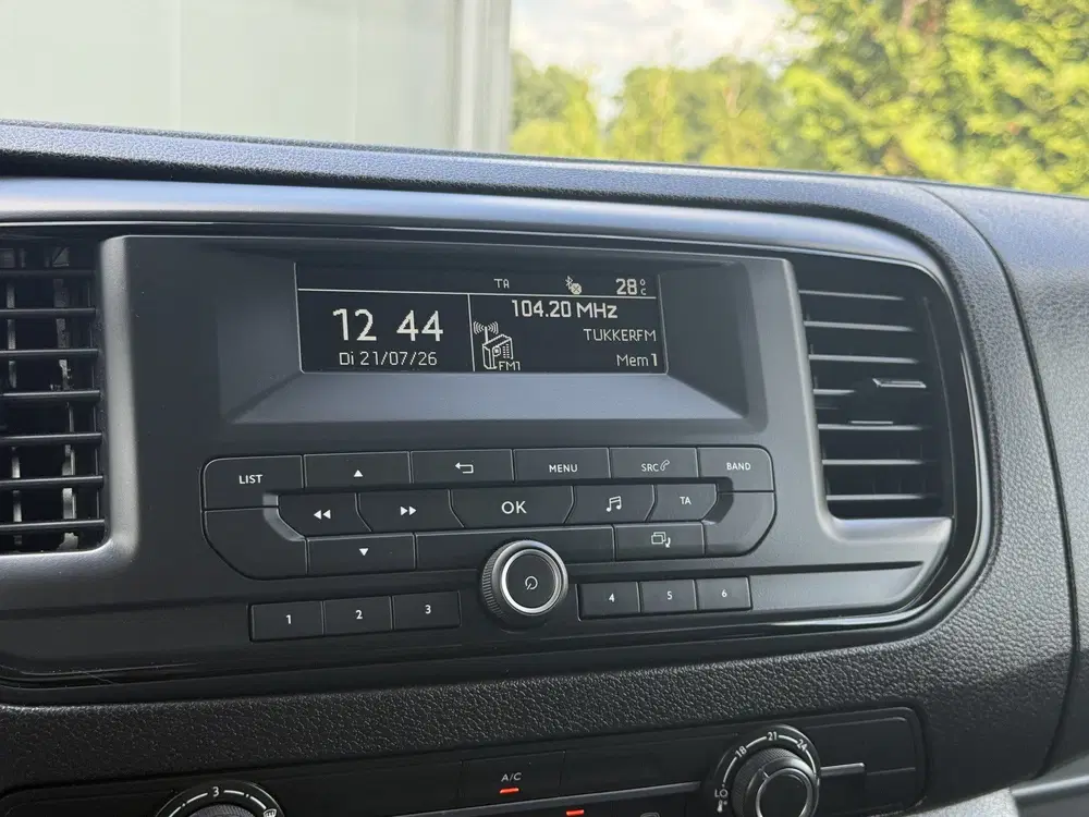 Peugeot Expert 1.5 BlueHDI 100 PK uit 2021, foto 15