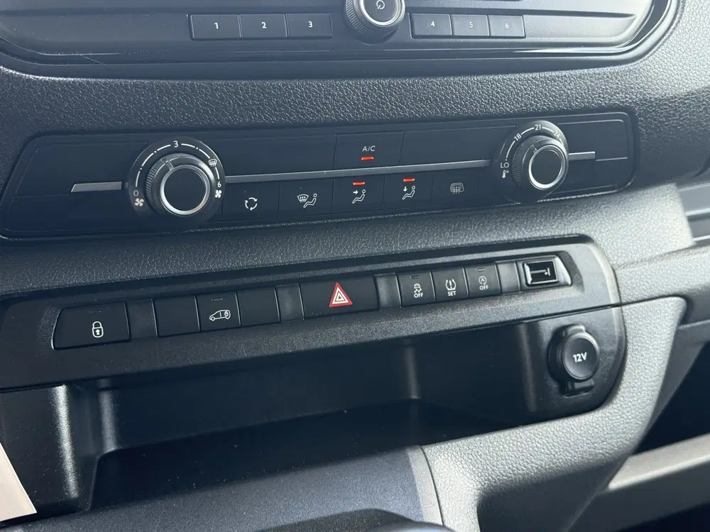 Peugeot Expert 1.5 BlueHDI 100 PK uit 2021, foto 16