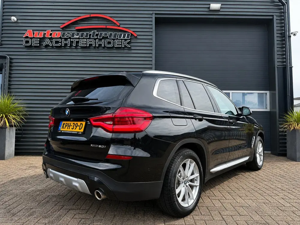 BMW X3 xDrive20i Automaat uit 2019, foto 2