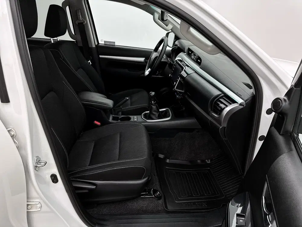 Toyota Hilux 2.8 D-4D Double Cab Professional 4x4 Navig uit 2023, foto 12