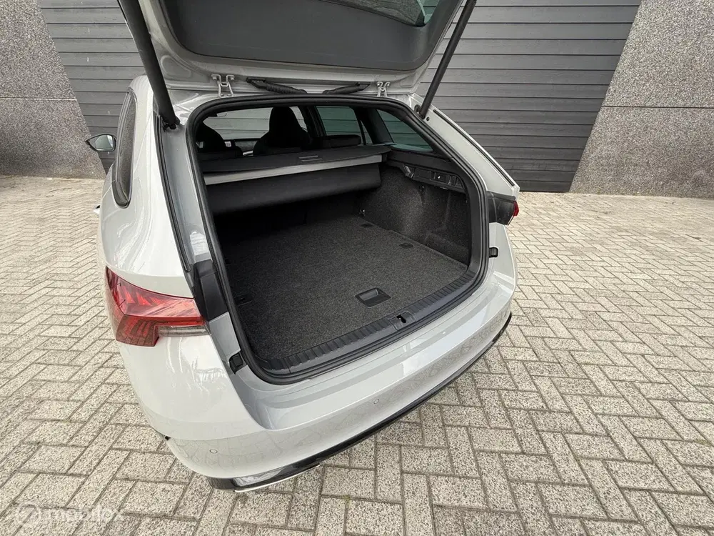 Skoda Octavia 2.0 TSI RS 245 Viritual uit 2021, foto 14