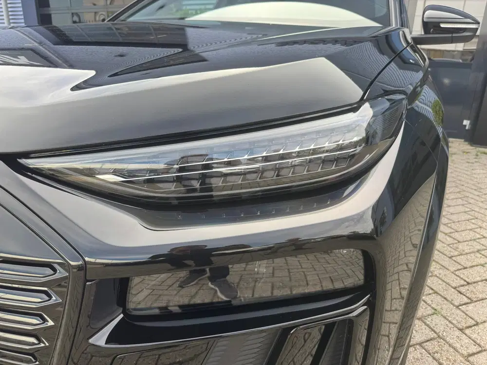 Audi Q6 e-tron SQ6 quattro 100 kWh PANO uit 2024, foto 11