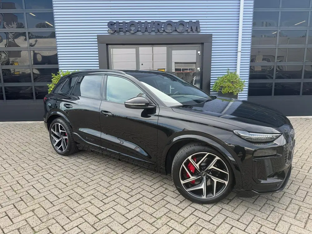 Audi Q6 e-tron SQ6 quattro 100 kWh PANO uit 2024, foto 12