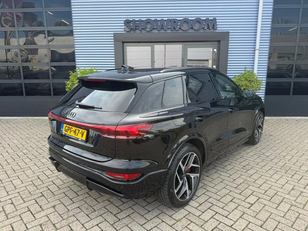 Audi Q6 e-tron SQ6 quattro 100 kWh PANO uit 2024, foto 14