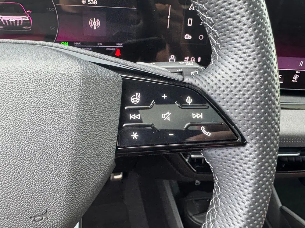 Audi Q6 e-tron SQ6 quattro 100 kWh PANO uit 2024, foto 18