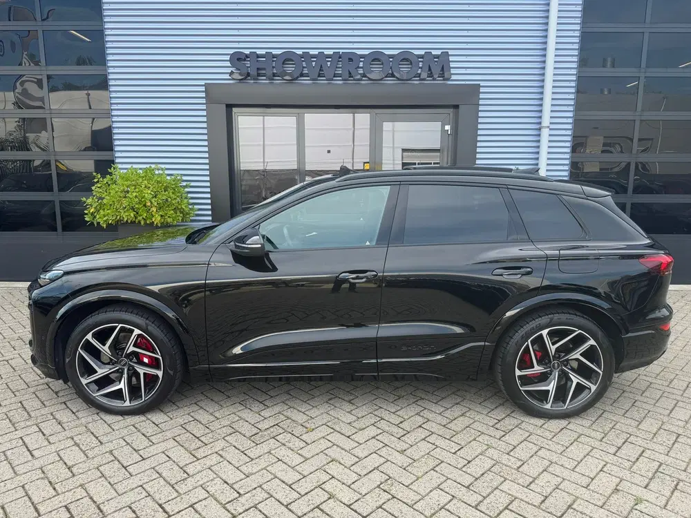 Audi Q6 e-tron SQ6 quattro 100 kWh PANO uit 2024, foto 4