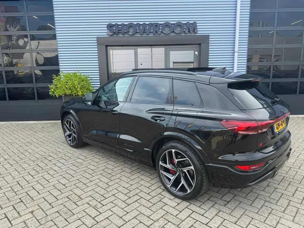 Audi Q6 e-tron SQ6 quattro 100 kWh PANO uit 2024, foto 5