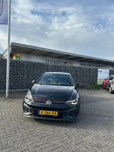 Volkswagen Golf 2.0 TSI OPF 221KW Dsg7 2021 Zwart uit 2021