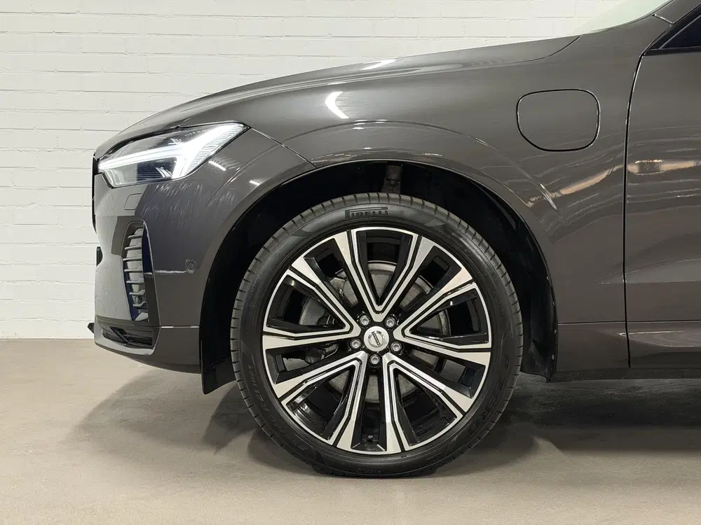Volvo XC60 2.0 T6 Plug-in hybrid AWD Plus Dark Long R uit 2022, foto 8
