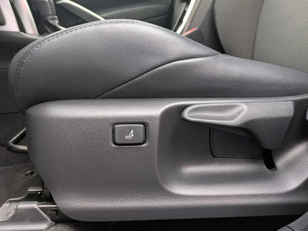 Toyota Corolla Cross Hybrid 200 Style uit 2023, foto 17