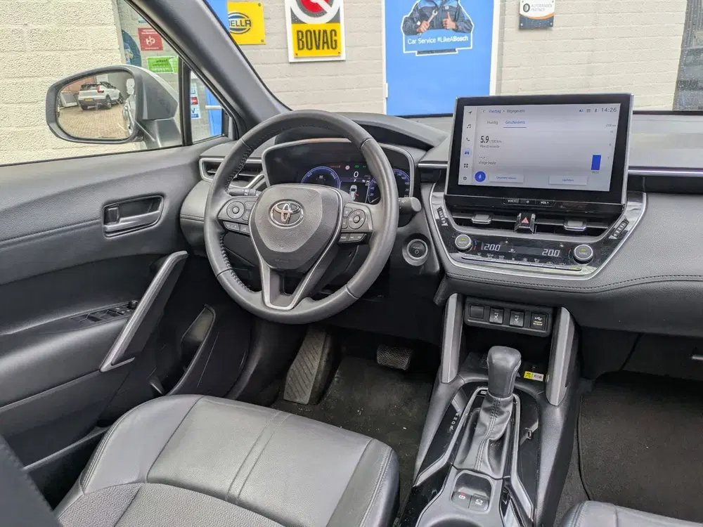 Toyota Corolla Cross Hybrid 200 Style uit 2023, foto 4