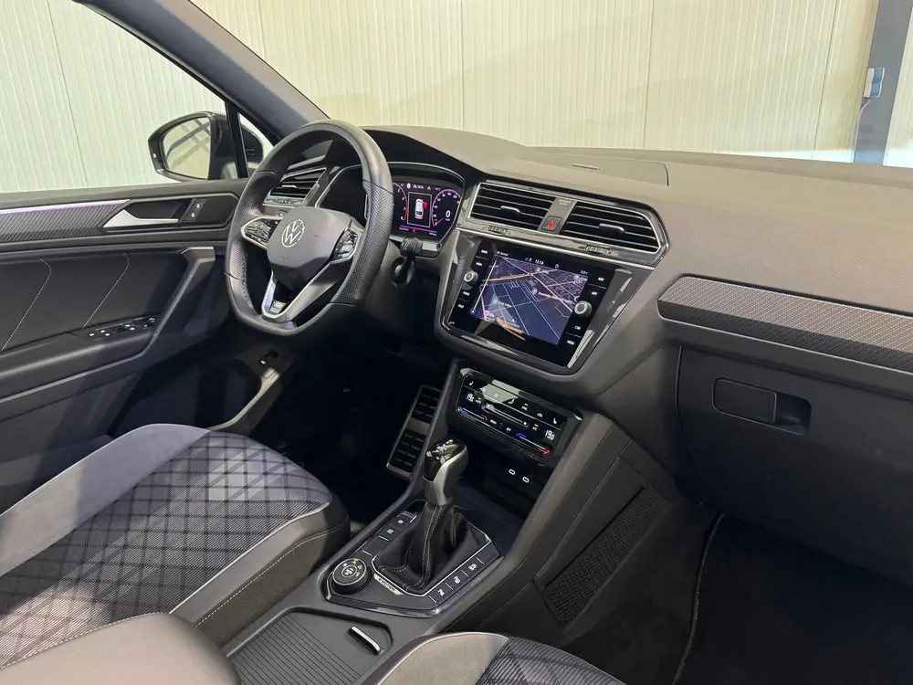 Volkswagen Tiguan 2.0 TSI 4Motion 3x R-Line Black Edition 19 uit 2022, foto 2