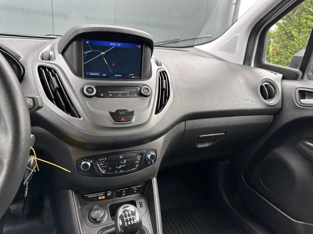 Ford Transit Courier 1.5 TDCI uit 2021, foto 10