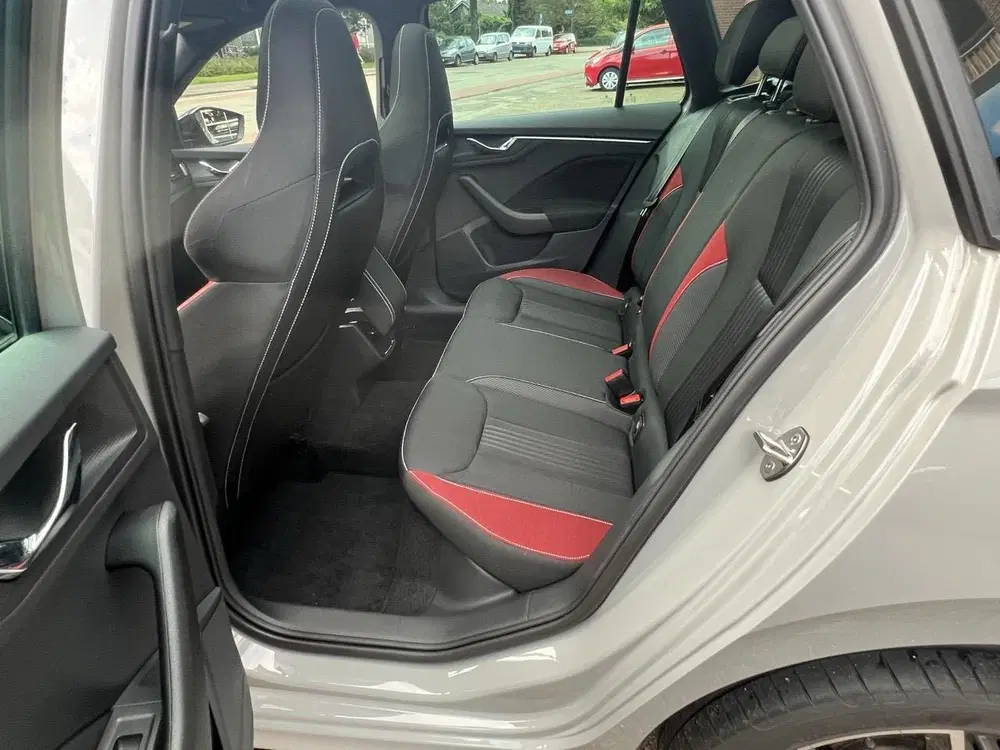 Skoda Kamiq 1.5 TSI ACT Sport Business uit 2020, foto 10