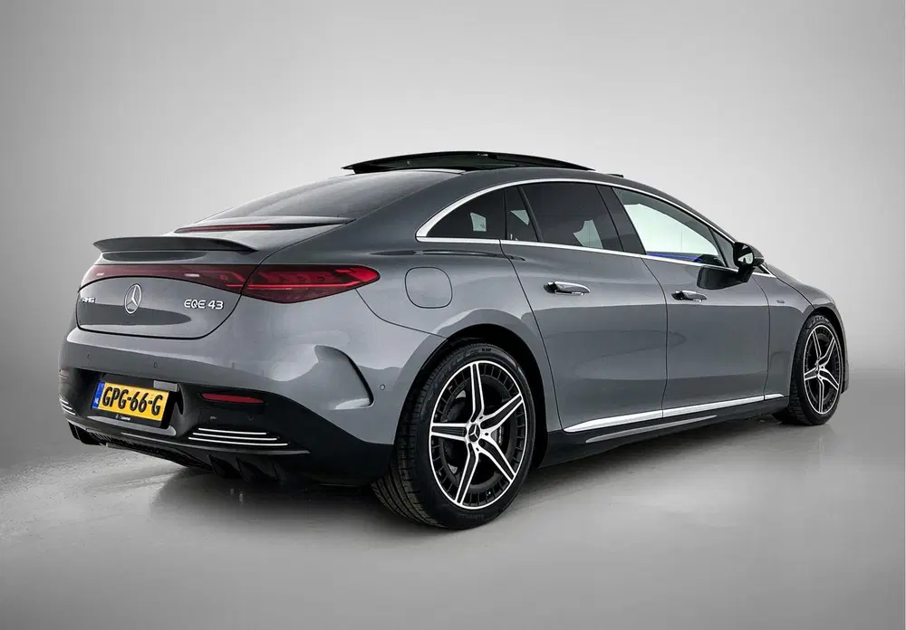 Mercedes-Benz EQE AMG 43 4MATIC 90 kWh Panoramadak uit 2024, foto 2