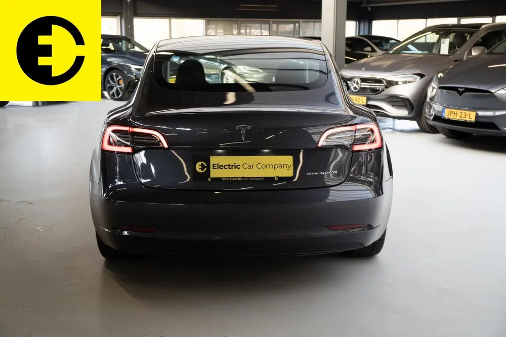 Tesla Model 3 Long Range AWD 75 kWh uit 2021, foto 13