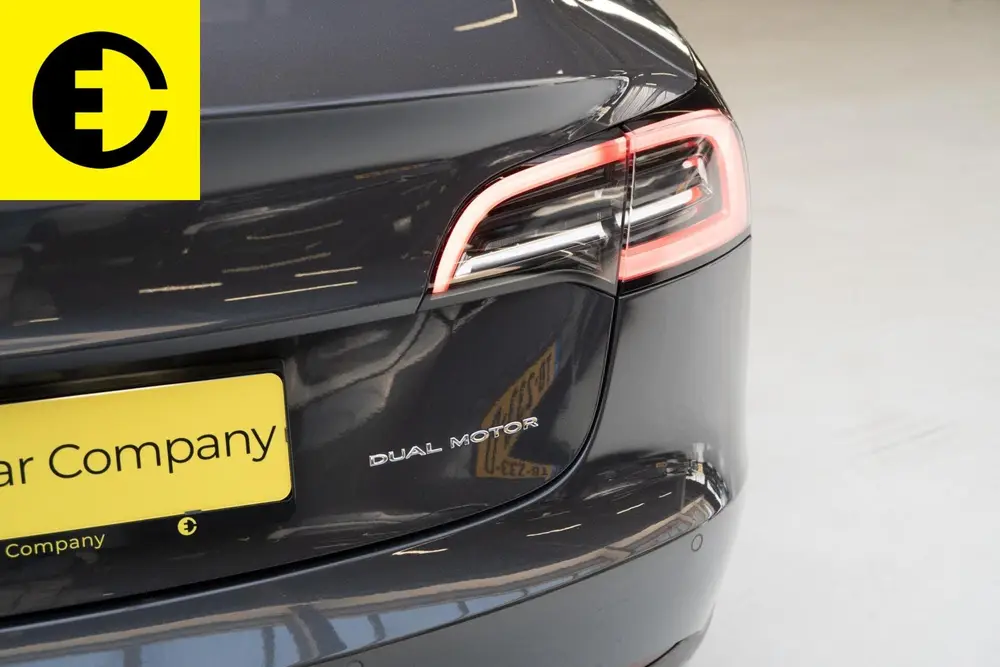 Tesla Model 3 Long Range AWD 75 kWh uit 2021, foto 18