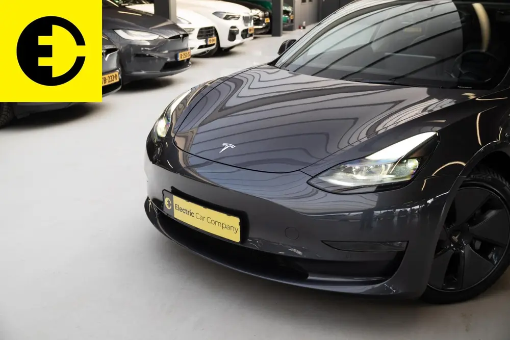 Tesla Model 3 Long Range AWD 75 kWh uit 2021, foto 2