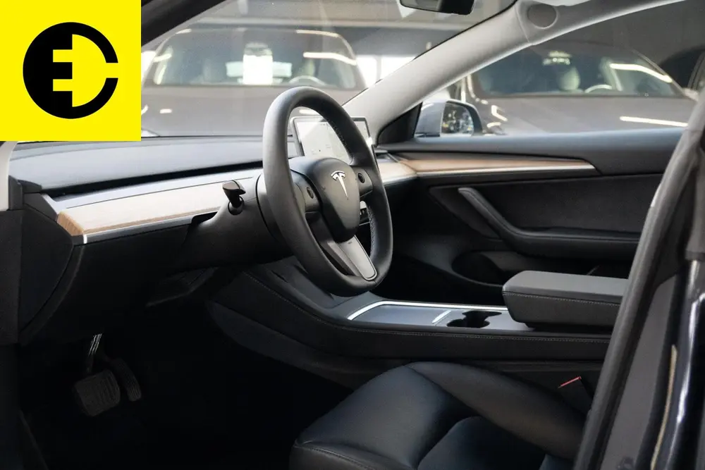 Tesla Model 3 Long Range AWD 75 kWh uit 2021, foto 3