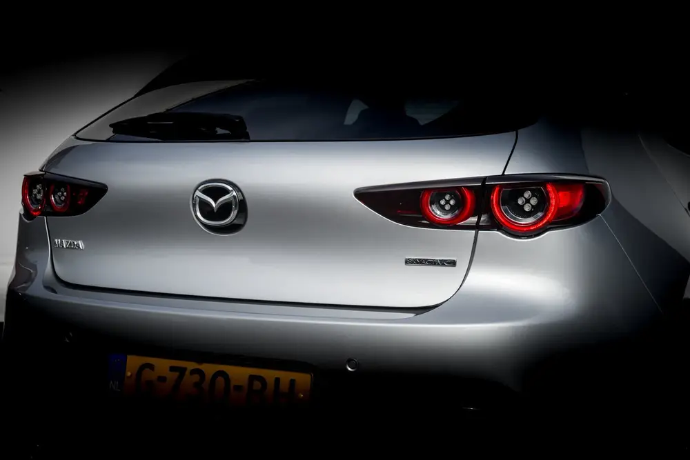 Mazda 3 2.0 123 PK e-SkyActiv-G M Hybrid 122 Luxury | Ned Au uit 2019, foto 17