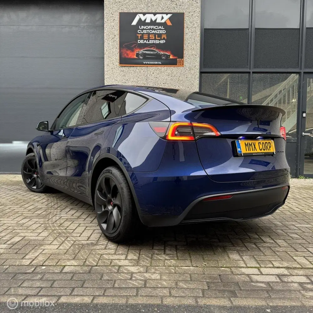 Tesla Model Y Long Range RWD + MMX PACK + IAP uit 2024, foto 7
