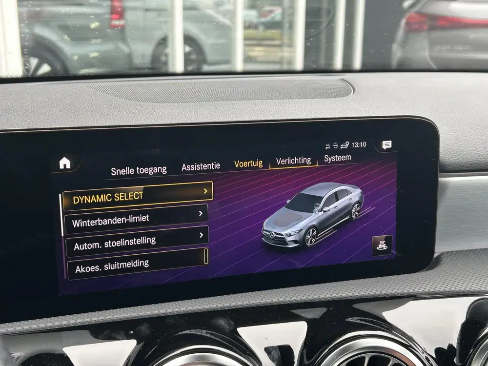Mercedes-Benz A-Klasse 180 AMG uit 2020, foto 19