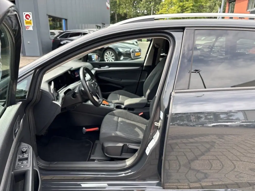 Volkswagen GOLF 1.0 eTSI DSG LIFE TREKHAAK/NAVI/ACC/STOELVER uit 2021, foto 10