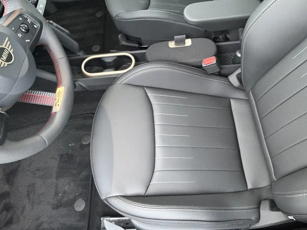 Mini Aceman SE John Cooper Works Trim uit 2026, foto 13