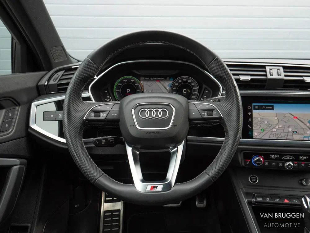 Audi Q3 45 TFSI e S-Line Exclusive SONOS Keyless S uit 2022, foto 7