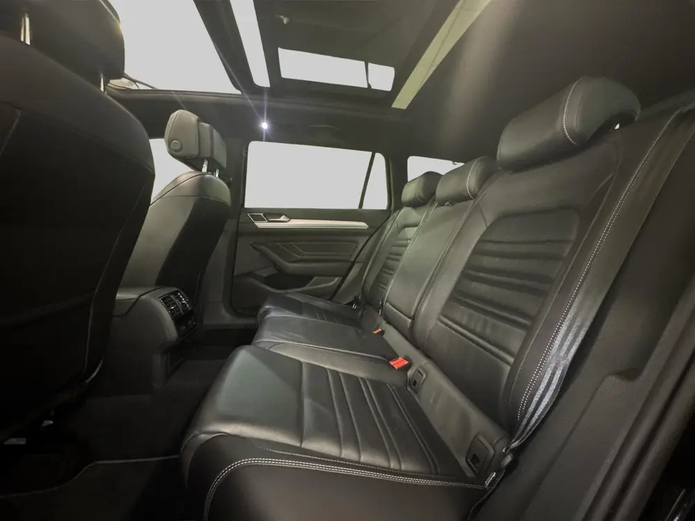 Volkswagen Passat Variant 1.5 TSI Elegance Business R uit 2020, foto 6
