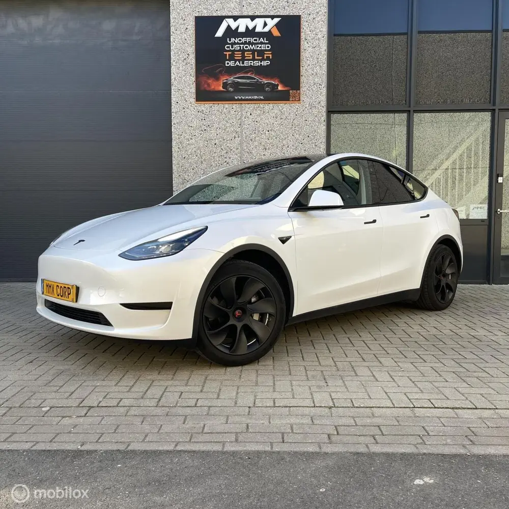 Tesla Model Y + MMX PACK + IAP + 20" uit 2024, foto 5