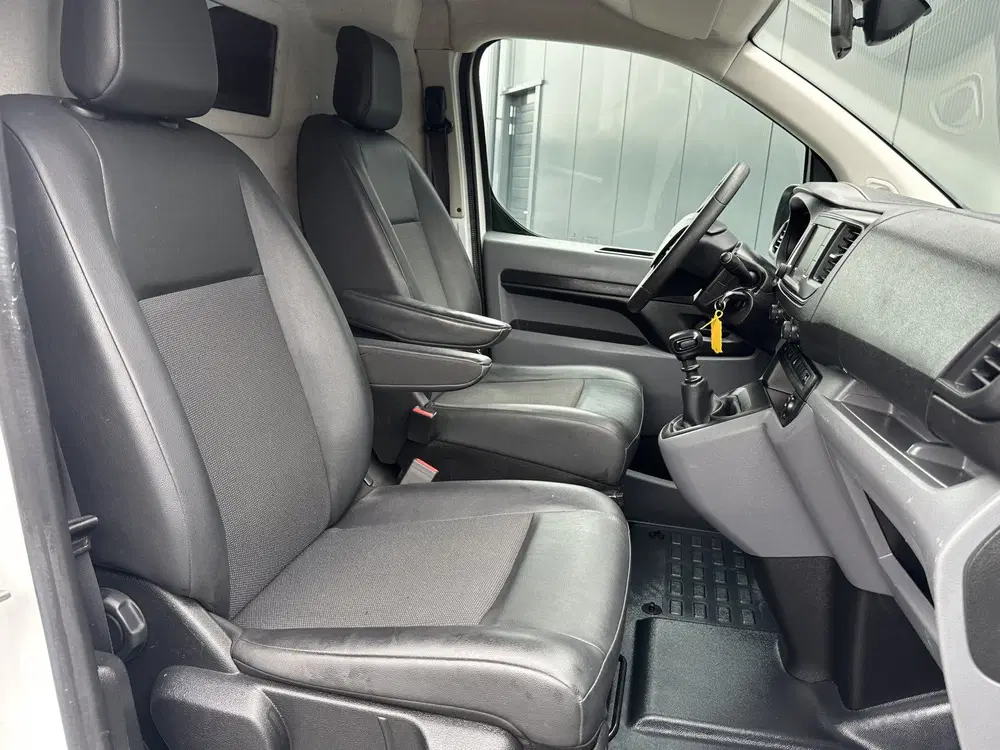 Peugeot Expert 2.0 BlueHDI 123 PK uit 2021, foto 6