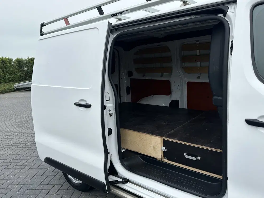 Peugeot Expert 2.0 BlueHDI 123 PK uit 2021, foto 9