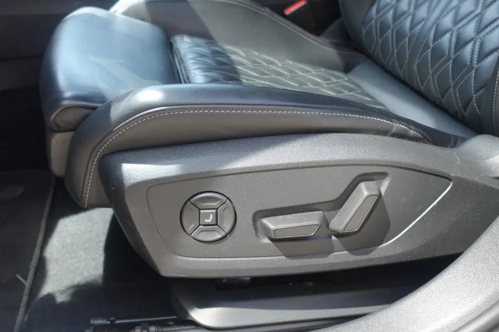 Audi S3 2.0 TFSI S3 quattro PANO KEYLESS MASSAGE uit 2020, foto 7