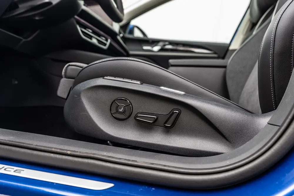 Volkswagen Passat Variant 1.5 eHybrid 204pk Elegance Busines uit 2026, foto 15