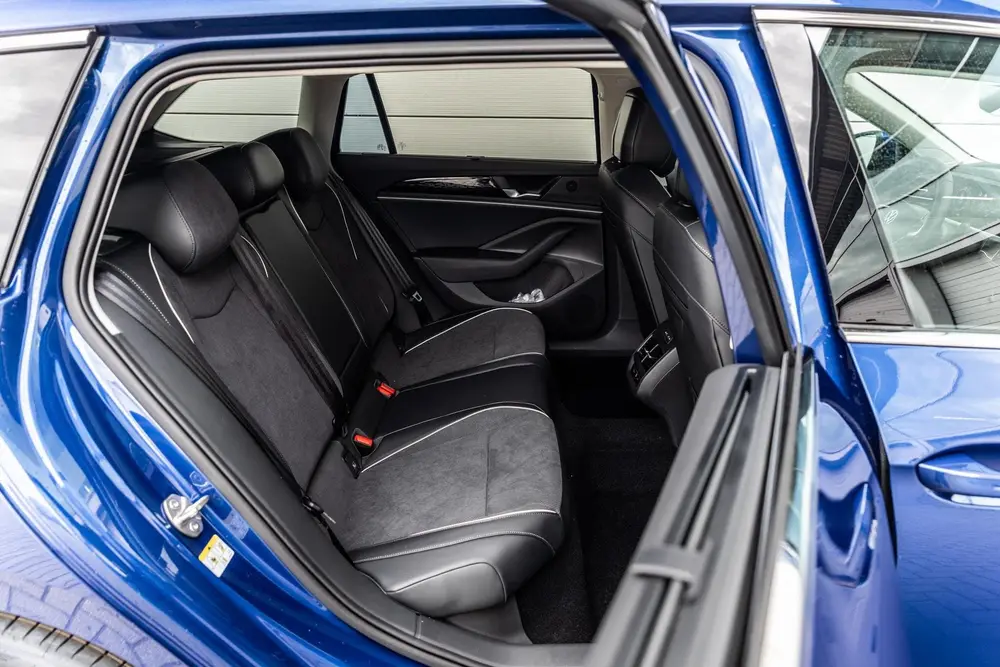 Volkswagen Passat Variant 1.5 eHybrid 204pk Elegance Busines uit 2026, foto 17