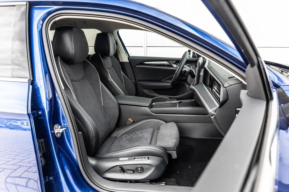 Volkswagen Passat Variant 1.5 eHybrid 204pk Elegance Busines uit 2026, foto 18