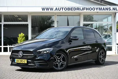 Mercedes-Benz B-Klasse 180 AMG NIGHT CARPLAY STOELVERWARMING uit 2019