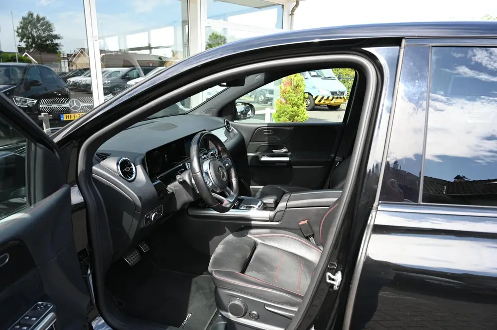Mercedes-Benz B-Klasse 180 AMG NIGHT CARPLAY STOELVERWARMING uit 2019, foto 9