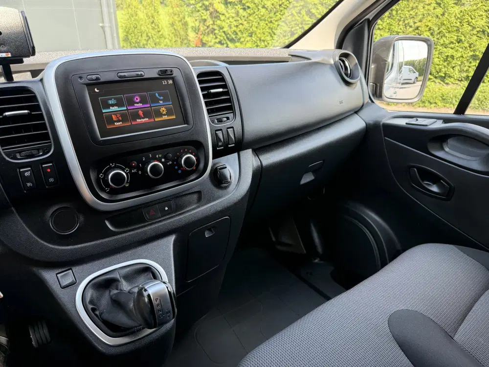 Renault Trafic 2.0 dCi 145 PK uit 2020, foto 16