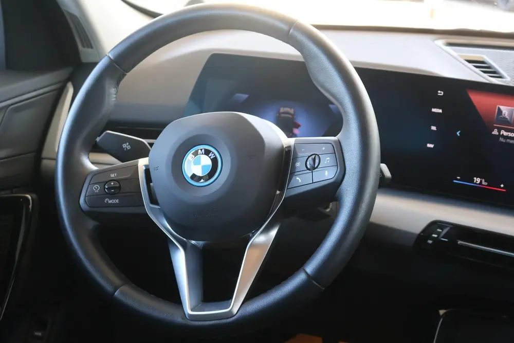 BMW iX1 xDrive30 uit 2024, foto 11