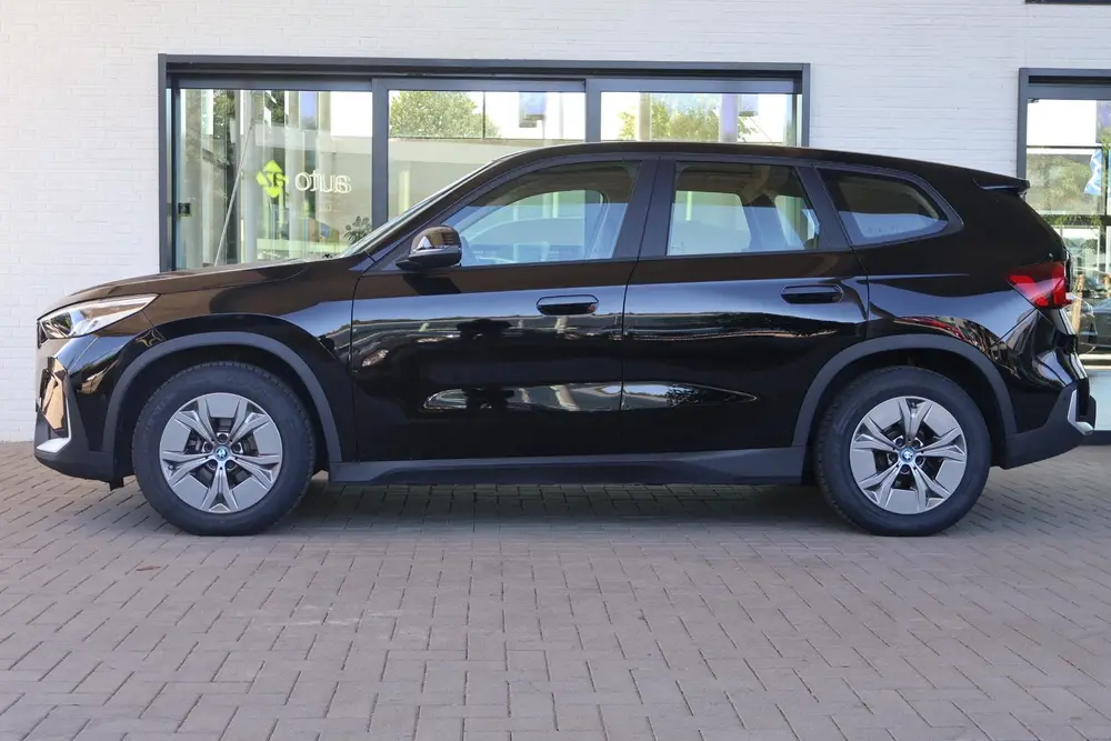 BMW iX1 xDrive30 uit 2024, foto 4