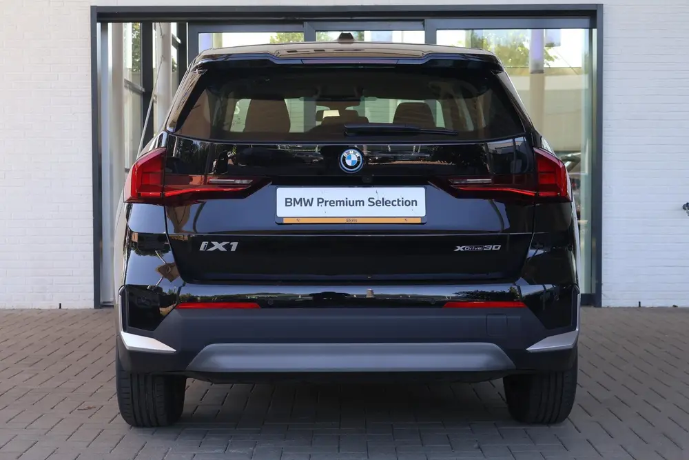 BMW iX1 xDrive30 uit 2024, foto 6
