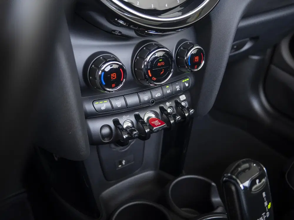 Mini Cabrio Cooper Aut. Resolute Edition + Comfort Acc uit 2023, foto 17