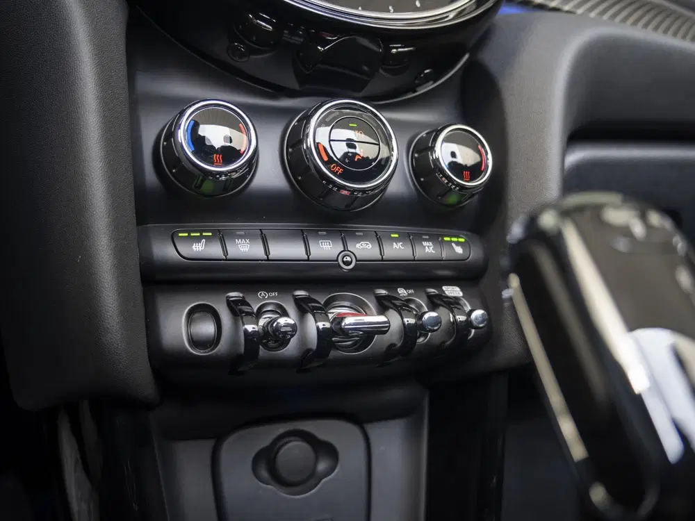 Mini Cabrio Cooper Aut. Resolute Edition + Comfort Acc uit 2023, foto 18