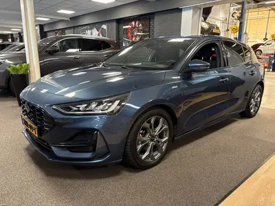 Ford Focus 1.0 EcoBoost Hybrid ST Line uit 2023