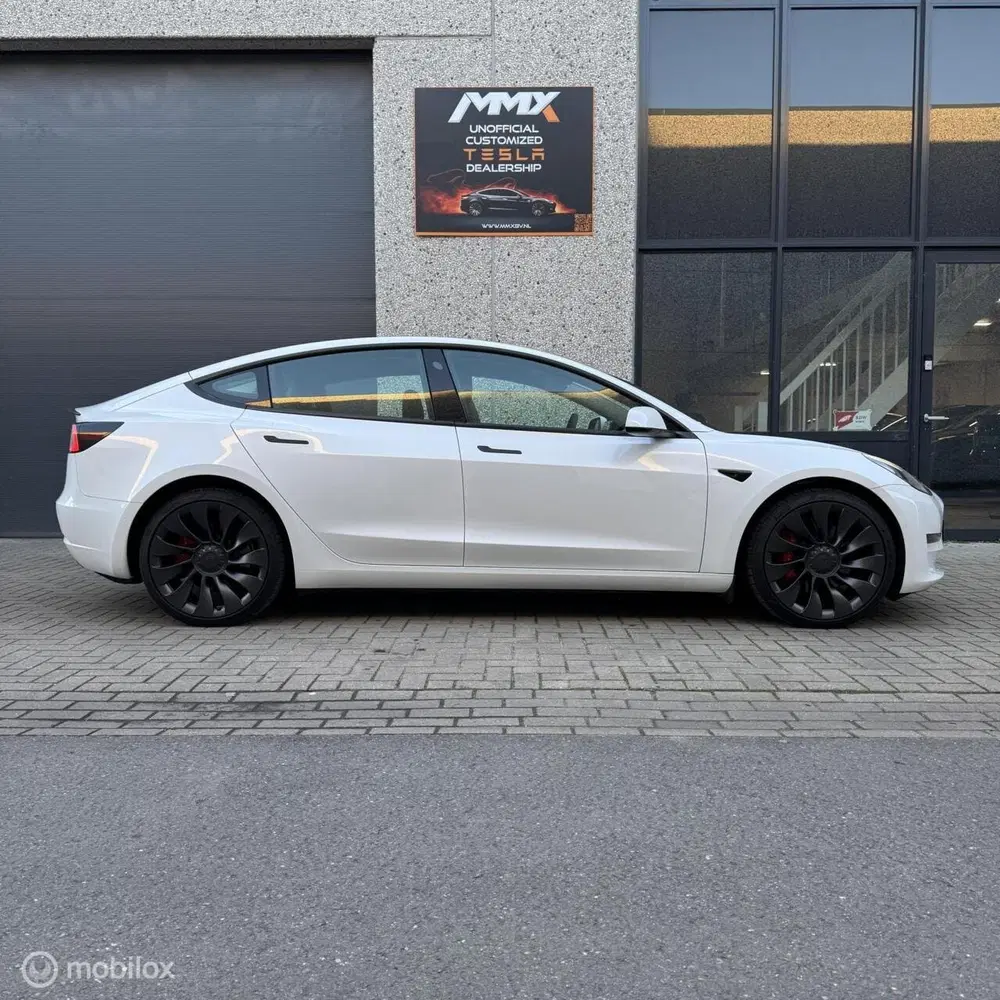 Tesla Model 3 Performance + MMX Pack + IAP uit 2022, foto 2