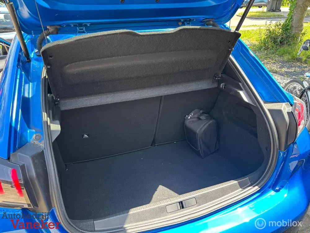 Peugeot 208 1.2 PureTech GT Pack uit 2021, foto 13
