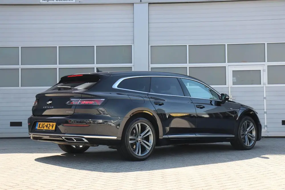 Volkswagen Arteon Shooting Brake 1.4 TSI eHybrid 218pk R-Lin uit 2022, foto 2