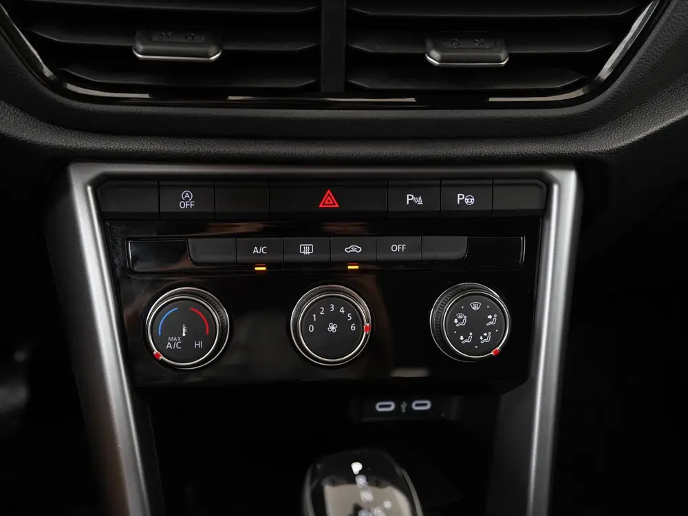 Volkswagen T-Roc 1.5 TSI Life | Camera | Navi | ACC | CarPla uit 2023, foto 11